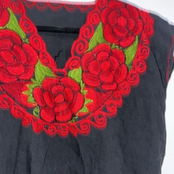 Hand-Embroidered Black Mexican Blouse With Red Floral Pattern V-Neck Short Sleev - Picture 3 of 5